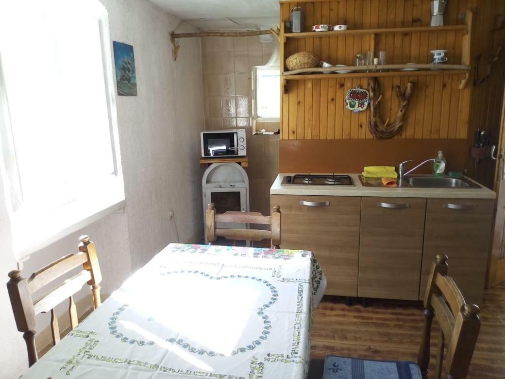 Apartman Dinko Lubenice Exterior photo